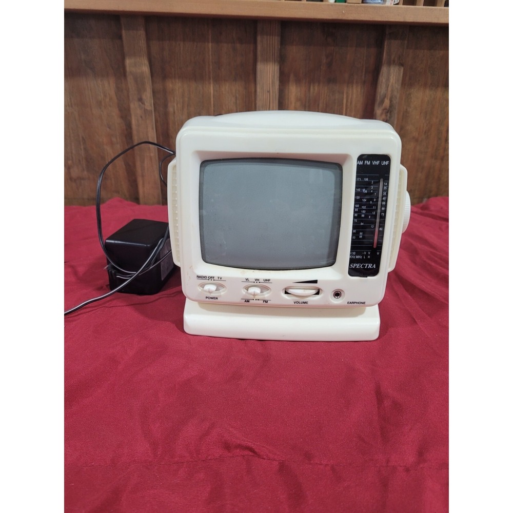 2002 Spectra 5" B&W TV with AM/FM Radio Model 52-BWR-WB Adapter Analog